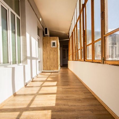 טביליסי Center Apartment 3 Rooms מראה חיצוני תמונה